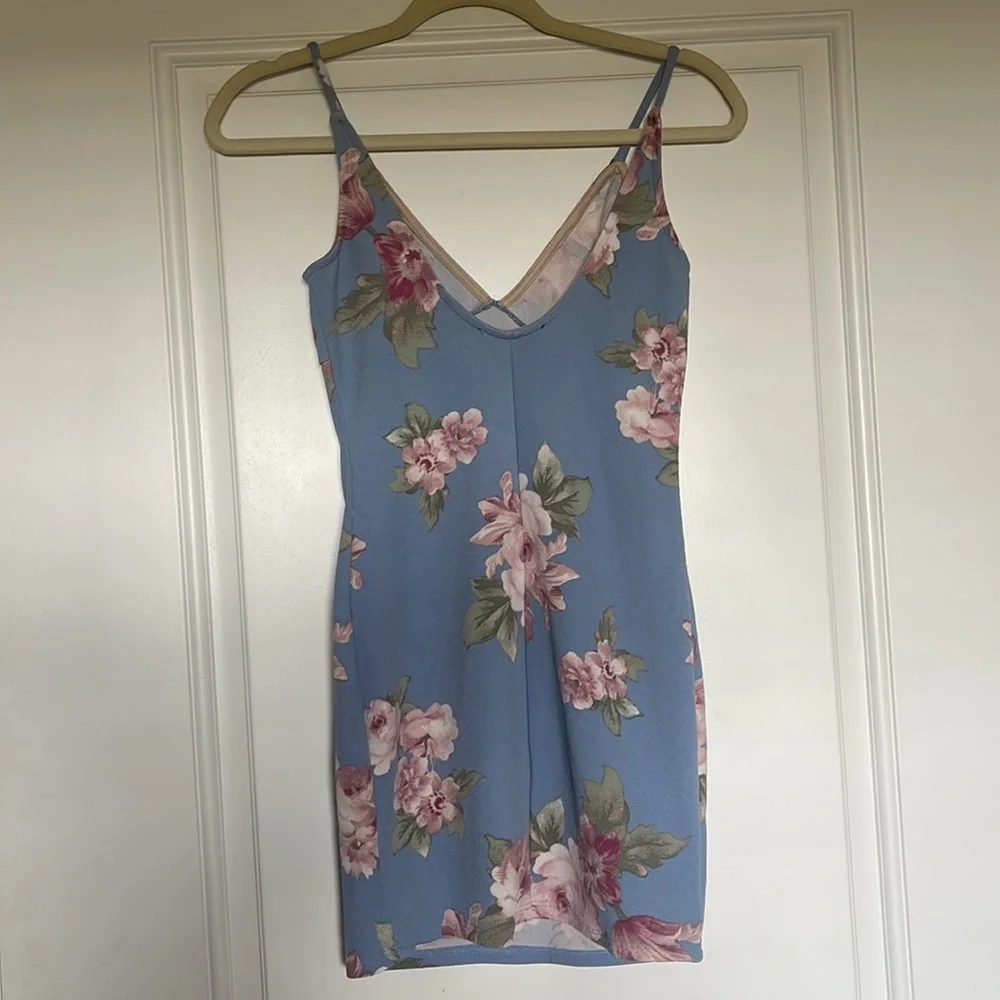 Joe & Ellie casual dress - Picture 2 of 3